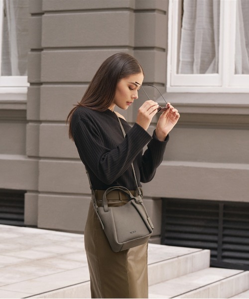 TUMI（トゥミ）の「GEORGICA 「ヴァロリー」クロスボディ（ショルダー