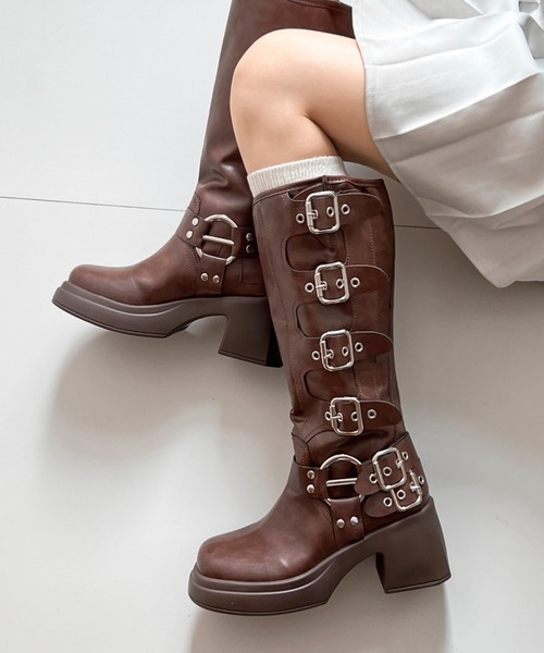 Shoes in Closet（シューズインクローゼット）の「厚底 装飾バックル付