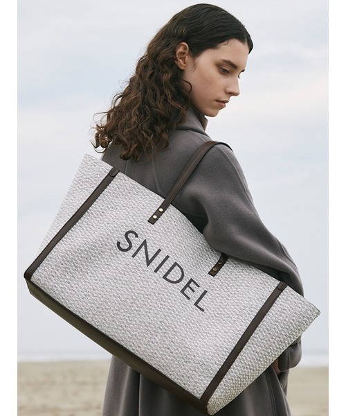 SNIDEL（スナイデル）の「オーバーサイズロゴトートバッグ（トート