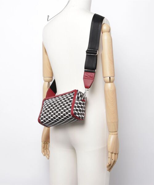 PIERRE HARDY（ピエールアルディ）の「PIERRE HARDY CAMERA BAG MAX