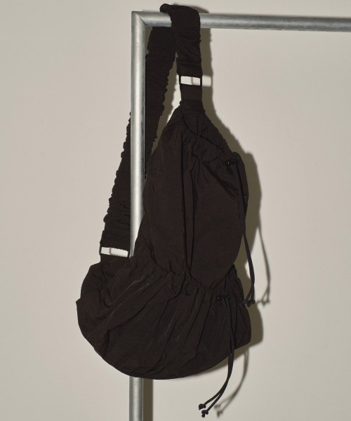 TODAYFUL（トゥデイフル）の「TODAYFUL Nylon Gather Bag ナイロン