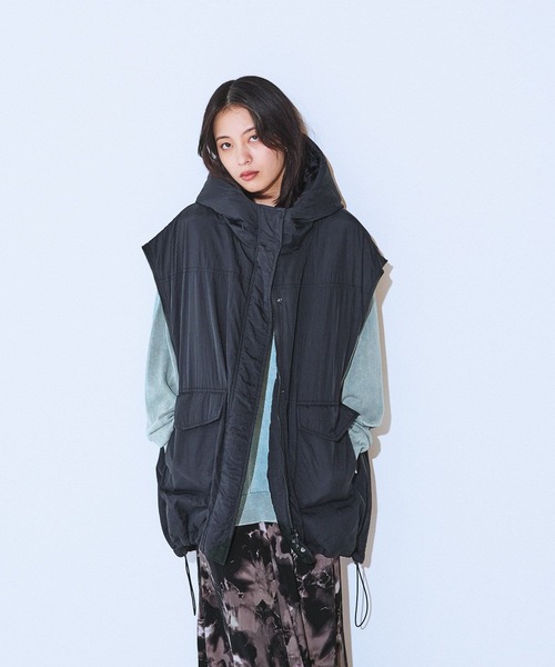 セール】【中綿入りで冬の防寒も◎】ソデ2WAYモンスターパーカーコート