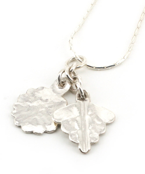 fennica（フェニカ）の「＜Unisex＞金細工またよし / 房ネックレス(小