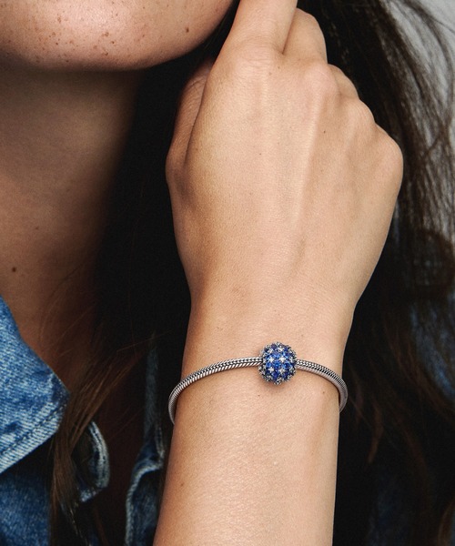 セール】スパークリング パヴェ ラウンド ブルー チャーム（チャーム