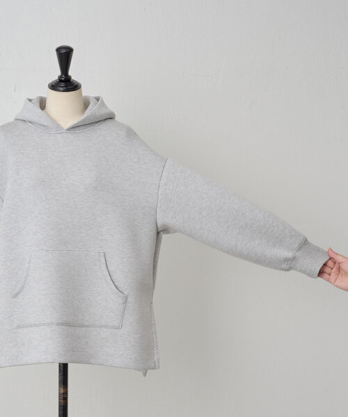 BEARDSLEY（ビアズリー）の「ダンボールパーカー（Tシャツ/カットソー