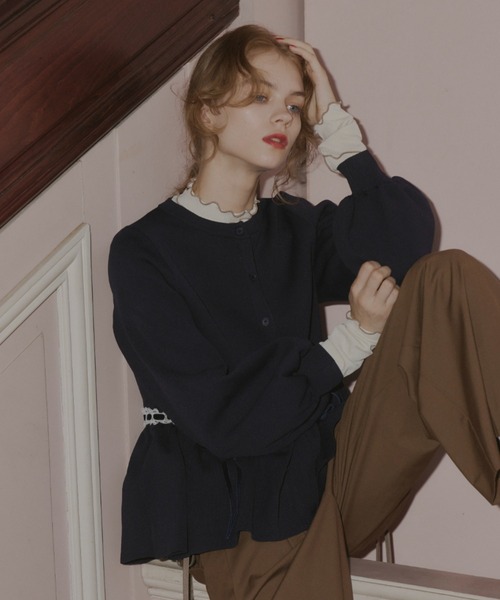 idem（イデム）の「velours ribbon peplum cardigan / リボンペプラム