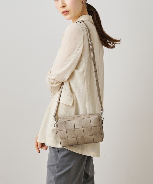 IACUCCI（イアクッチ）の「ベルタ XS CERVO（ショルダーバッグ）」 - WEAR