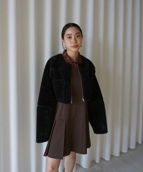 セール】SQUARE NECK LADY LIKE PLEATS TOP（その他トップス）｜Ameri