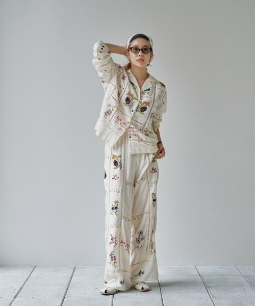 TODAYFUL（トゥデイフル）の「Embroidery Patchwork Shirts（シャツ