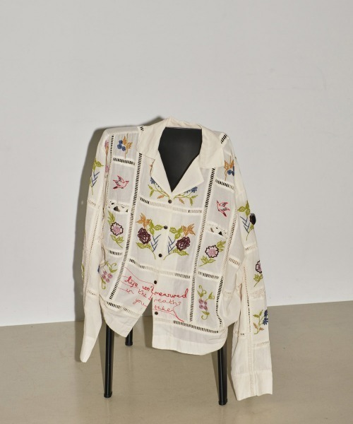 TODAYFUL（トゥデイフル）の「Embroidery Patchwork Shirts（シャツ