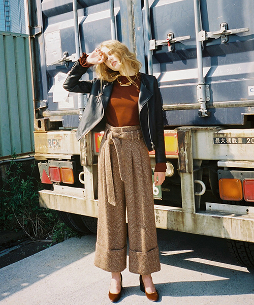 UNITED TOKYO（ユナイテッドトウキョウ）の「ノーカラーセミダブル