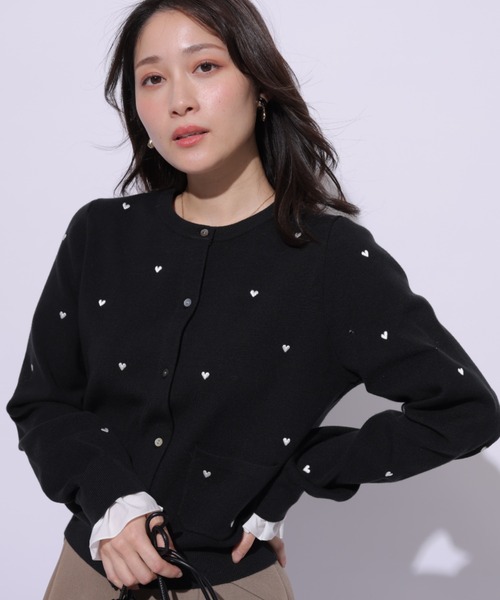 Apuweiser-riche（アプワイザーリッシェ）の「ハート刺繍カーデプル