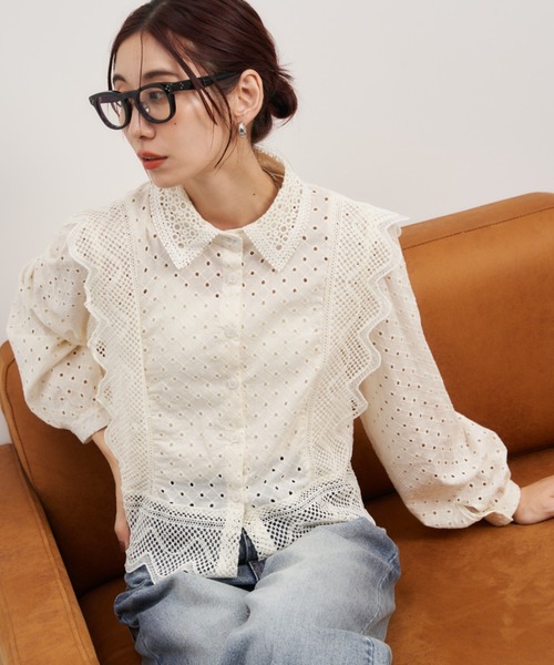 セール レースパッチワークセーラー襟ブラウス（オフホワイト ツハル