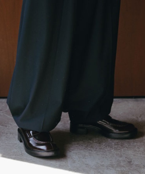 ETRE TOKYO（エトレトウキョウ）の「ボリュームソールコインローファー