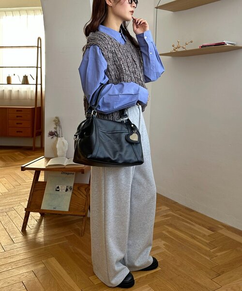 ミラーチャーム付ソフトボストンバッグ（ボストンバッグ）｜DISCOAT