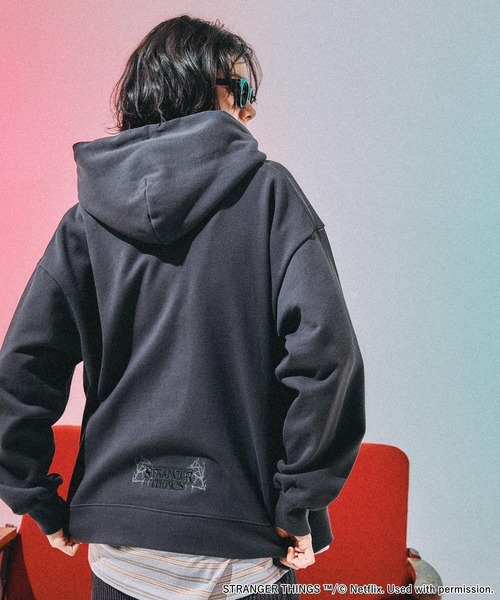 niko and（ニコアンド）の「【STRANGER THINGS】コラボ 缶バッチ