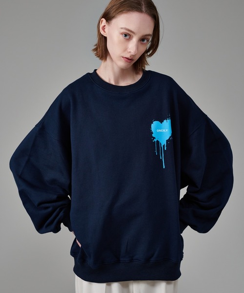 ONCILY（オンシェリー）の「HEART LOGO SWEAT / ハートロゴスウェット