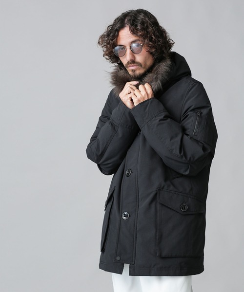 NANO universe（ナノユニバース）の「西川ダウン(R) [HYBRID] アーク