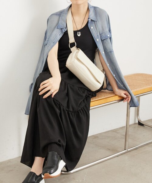 BEARDSLEY（ビアズリー）の「《本革》レザーボディバッグ（ショルダー