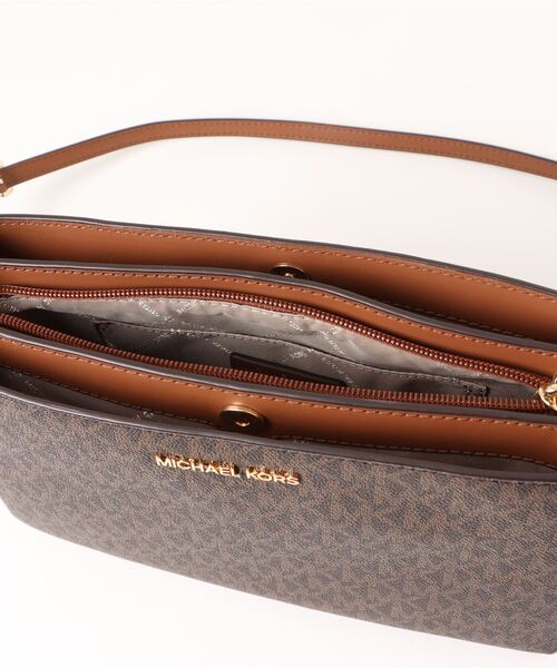 MICHAEL KORS（マイケルコース）の「TRISHA トリプル クロスボディ