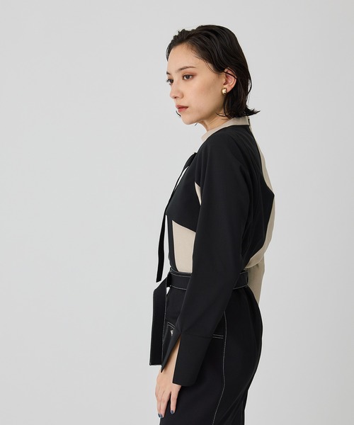 UNITED TOKYO（ユナイテッドトウキョウ）の「フレアレイヤードブラウス