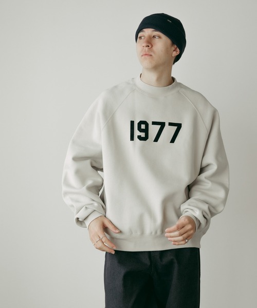 FOG ESSENTIALS/エッセンシャルズ 1977 CREW SWEAT SHIRTS フロント