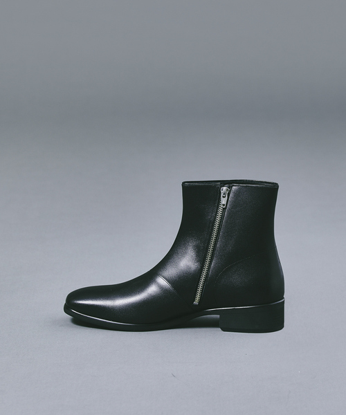 alfredoBANNISTER（アルフレッドバニスター）の「スクエアトゥ サイド