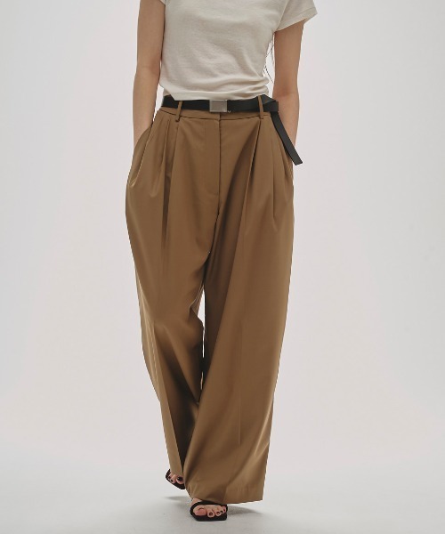 TODAYFUL（トゥデイフル）の「Lightweight Tuck Trousers（その他