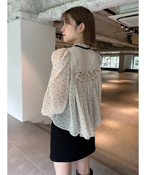 SNIDEL（スナイデル）の「エンブロイダリー楊柳ブラウス（シャツ