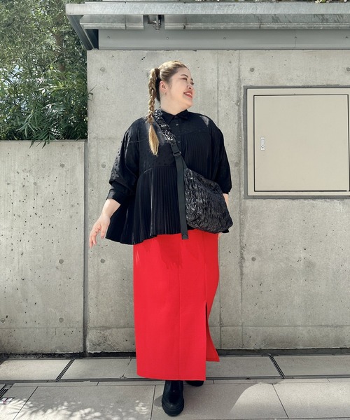 ear PAPILLONNER（イアパピヨネ）の「《いくまり監修》アシメプリーツ