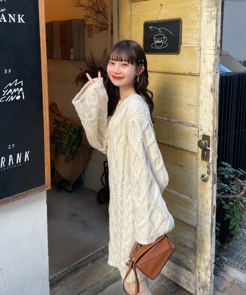 ケーブル編みニットワンピ（ワンピース）｜hinari（ヒナリ）の