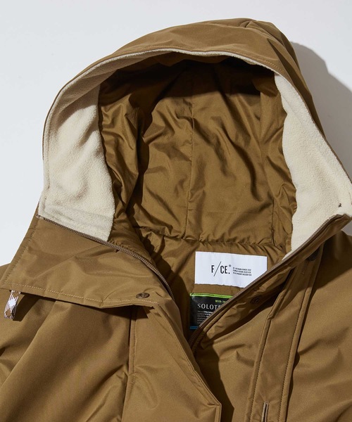 F/CE. （エフシーイー）の「F/CE. RECYCLE NYLON PADDING PONCHO