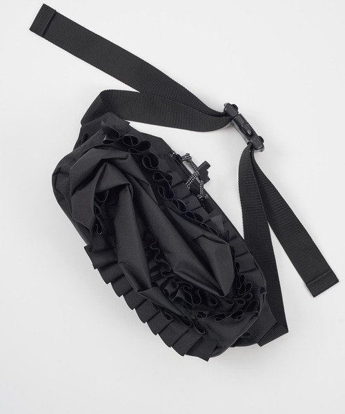 gomme（ゴム）の「フリルデコボディーバッグ（ボディバッグ/ウエスト
