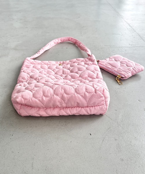 Loueme（ルエム）の「ポーチ付きハートキルティングワンハンドルバッグ