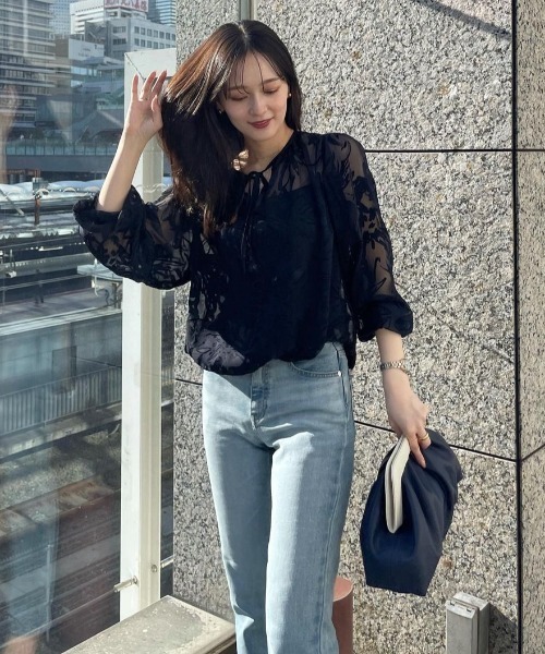 anuans（アニュアンス）の「ネックギャザーオパールブラウス（シャツ