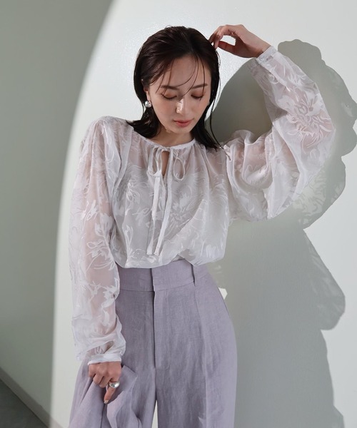 anuans（アニュアンス）の「ネックギャザーオパールブラウス（シャツ