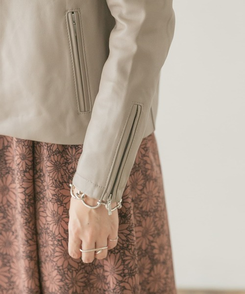 ITEMS URBANRESEARCH（アイテムズ アーバンリサーチ）の「ラムレザー