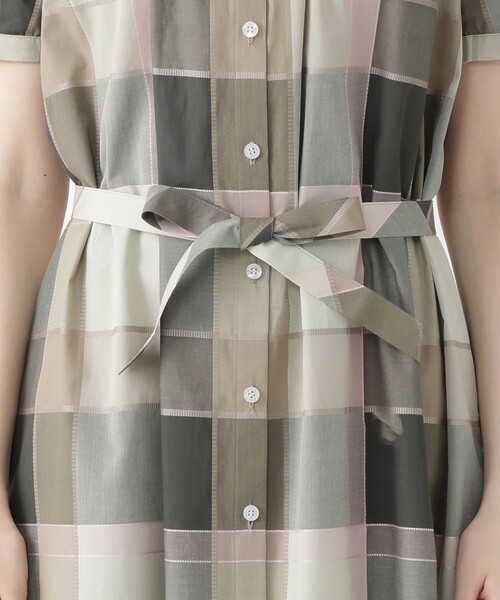 BLUE LABEL CRESTBRIDGE（ブルーレーベルクレストブリッジ）の