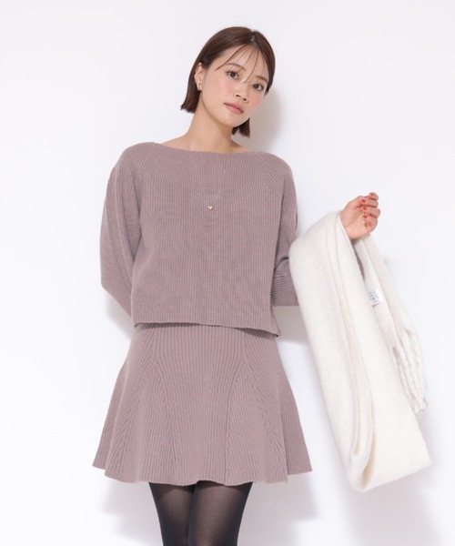 Apuweiser-riche（アプワイザーリッシェ）の「バックリボンミニニット