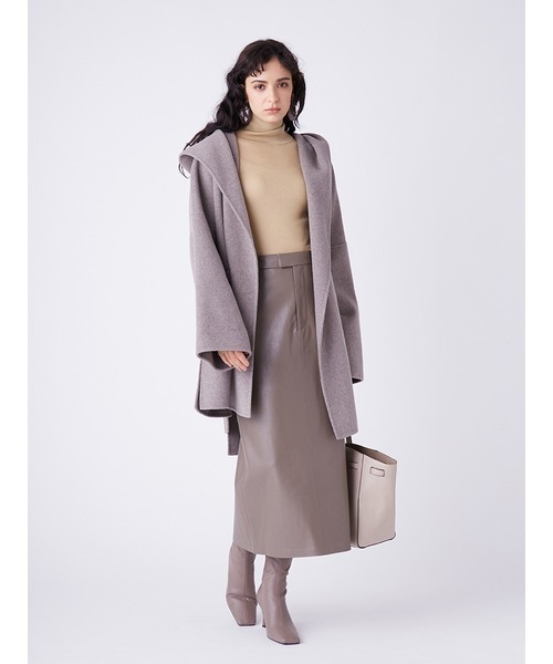 Mila Owen（ミラオーウェン）の「ハーフ丈ポンチョ風リバーコート