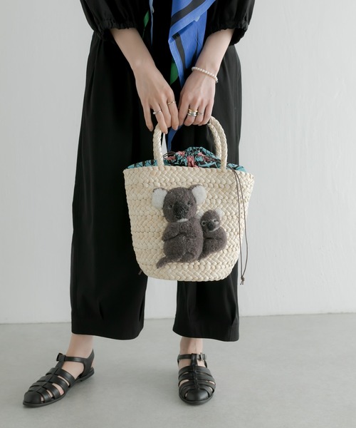 ear PAPILLONNER（イアパピヨネ）の「キャラかごバッグ（かごバッグ