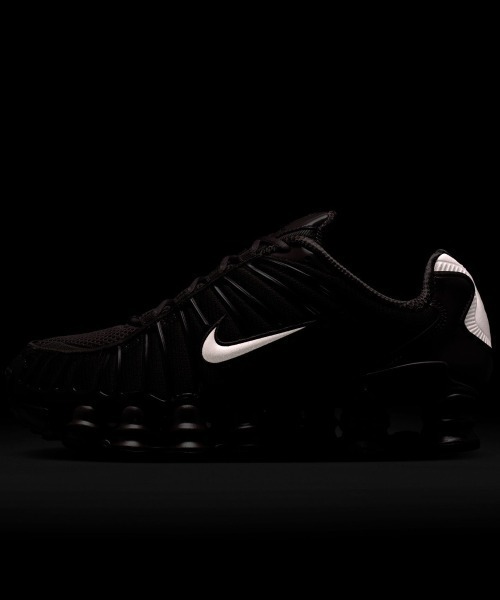 NIKE Shox TL（ナイキ ウィメンズ ショックス TL）（スニーカー