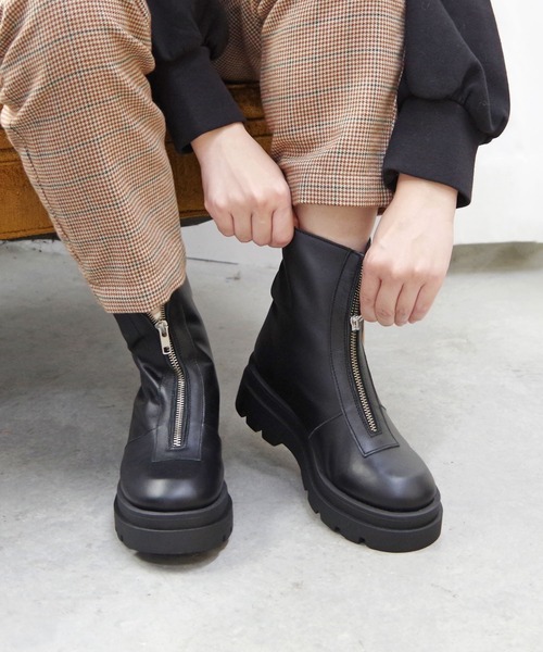 PUPE（プーペ）の「PUPE（プーペ） / フロントジップ ショートブーツ