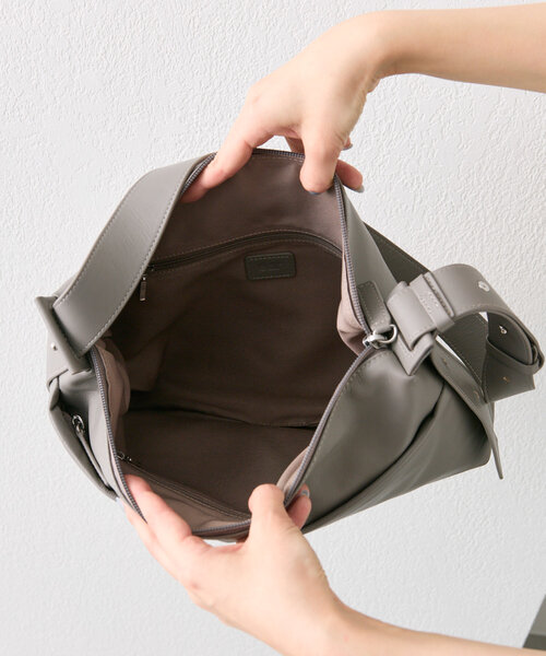 ear PAPILLONNER（イアパピヨネ）の「《本革/480g》2WAYレザー