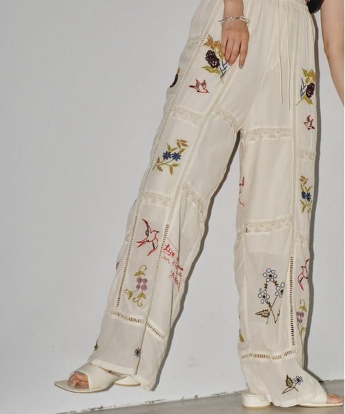 TODAYFUL（トゥデイフル）の「Embroidery Patchwork Trousers（その他