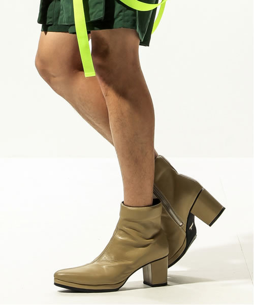 banal chic bizarre（バナルシックビザール）の「レザーヒールブーツ