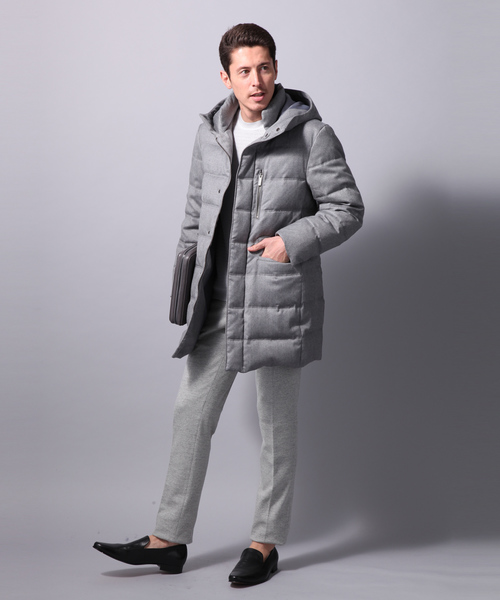 Calvin Klein（カルバン・クライン）の「サキソニーロングダウン