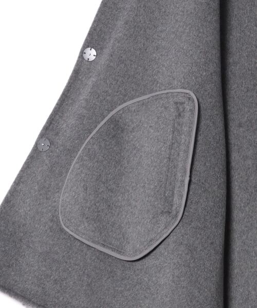 Mila Owen（ミラオーウェン）の「ウール混スタンドカラーリバーケープ