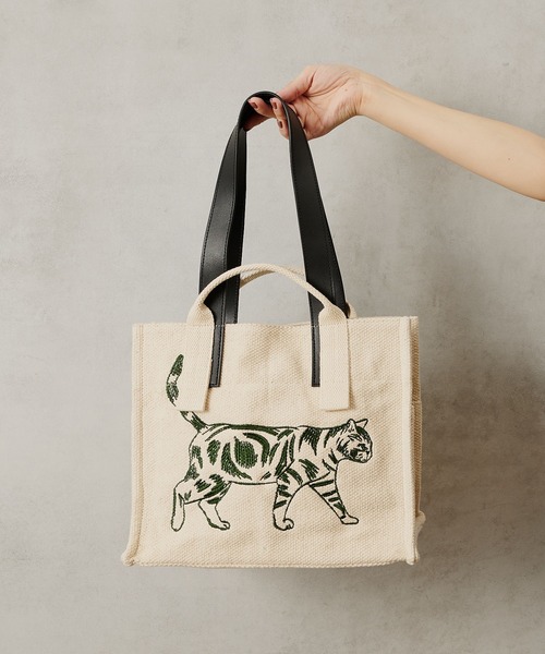 ear PAPILLONNER（イアパピヨネ）の「ネコ刺繍ミディアムコットン