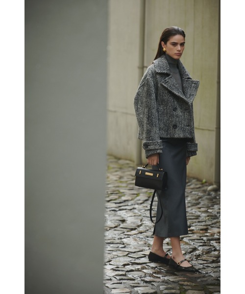 Mila Owen（ミラオーウェン）の「ショート丈リバーダブルコート